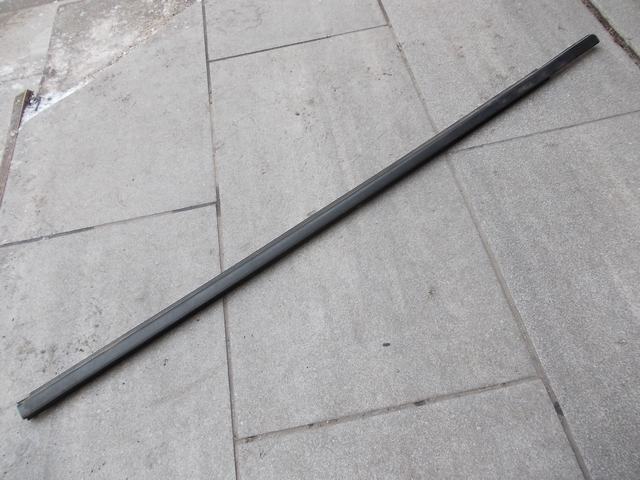фото №1, Молдинг подоконная планка mazda 5 '13 перед левый