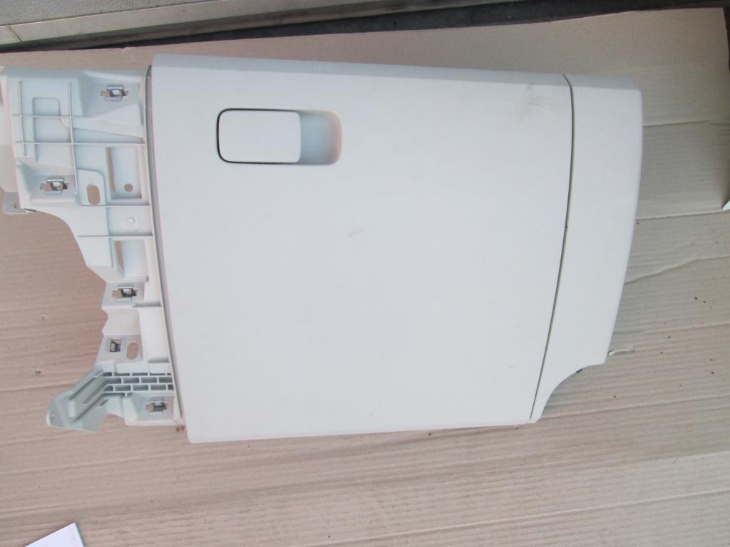 фото №1, Бардачок консолі vw up