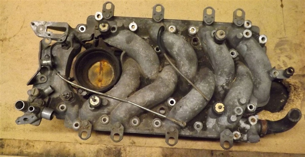 фото №1, Коллектор всасывающий w114 w116 w123 3.5 v8 r1161413501