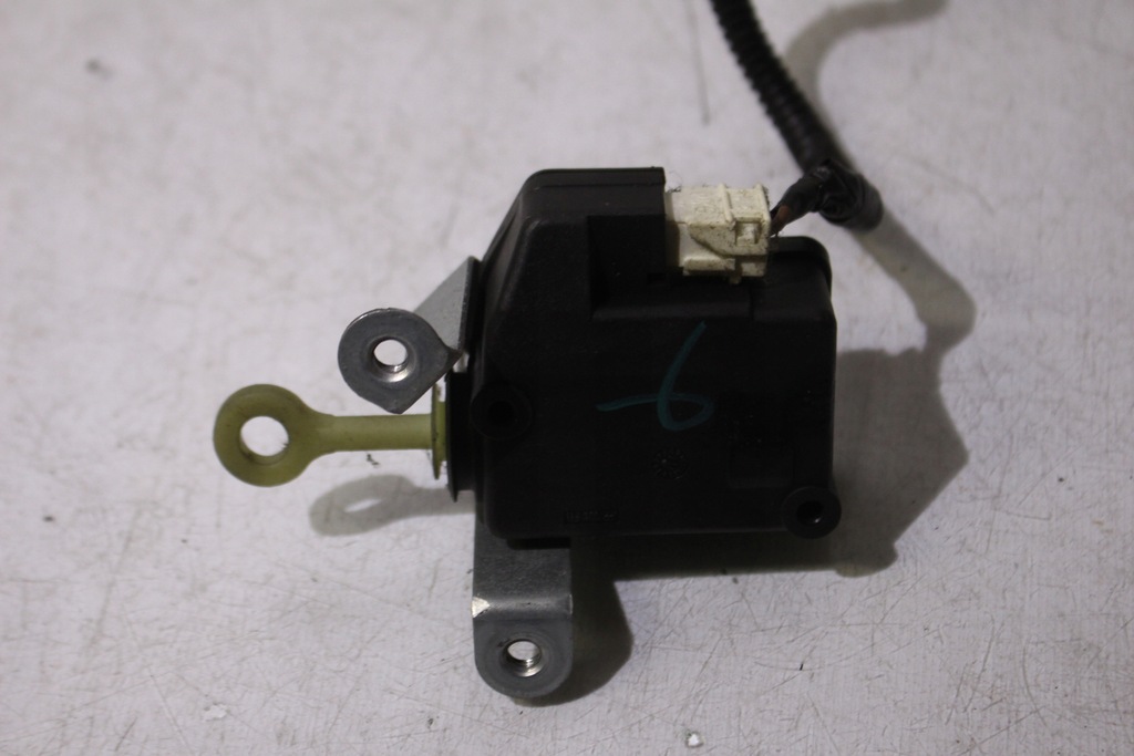 фото №1, Привід кришка заливної пального citroen c1