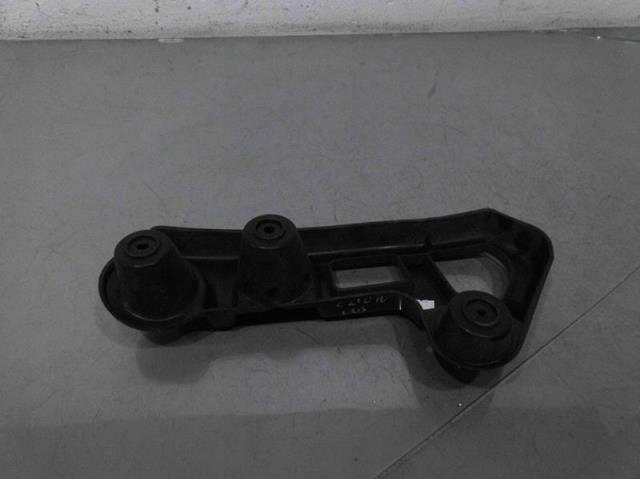 фото №1, Направляющая бампера правый задняя renault clio iv kombi