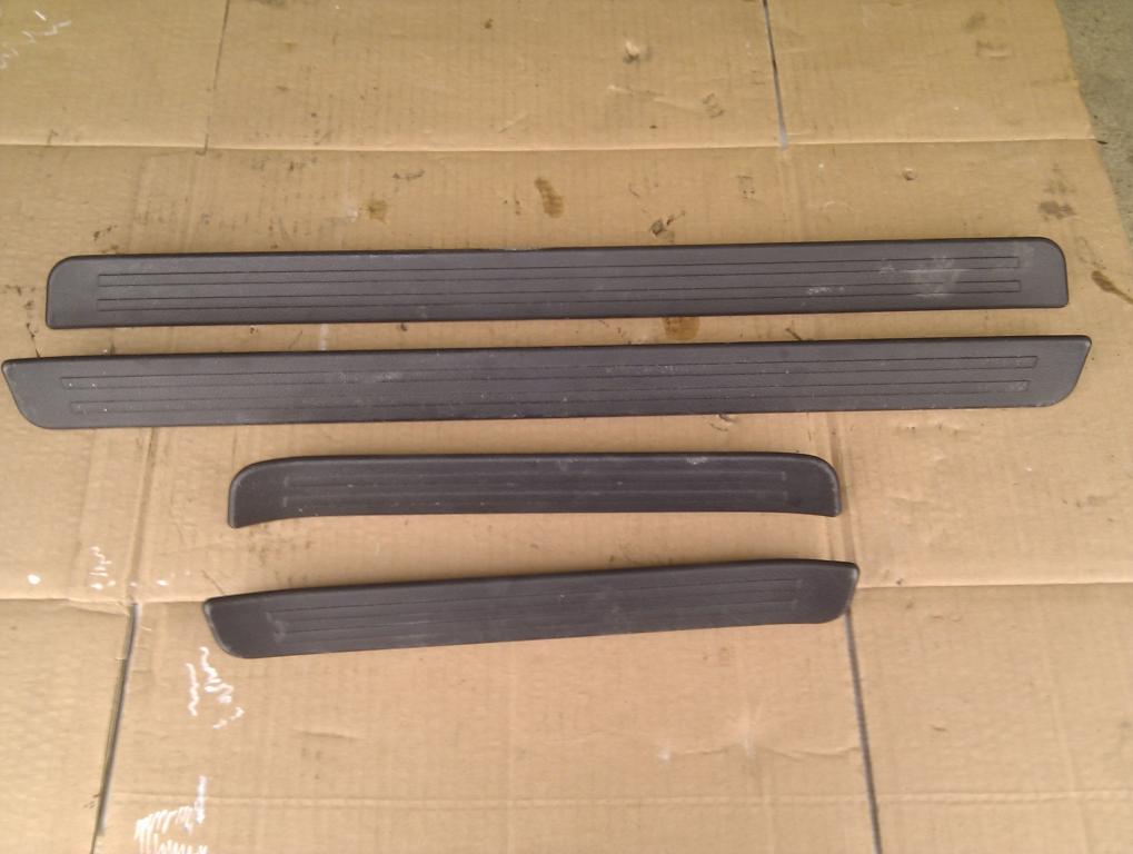 фото №1, Молдинг порог накладка левая перед mazda 6 gh 08-