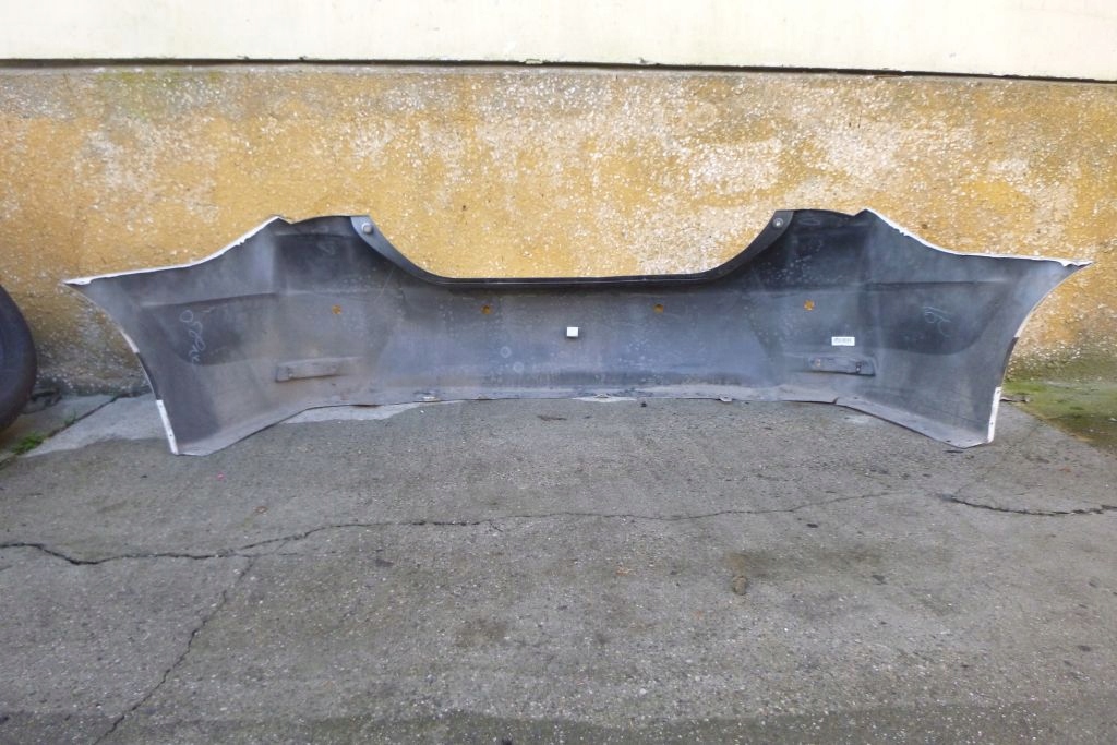 фото №10, Toyota corolla e16 sedan 13- бампер задний