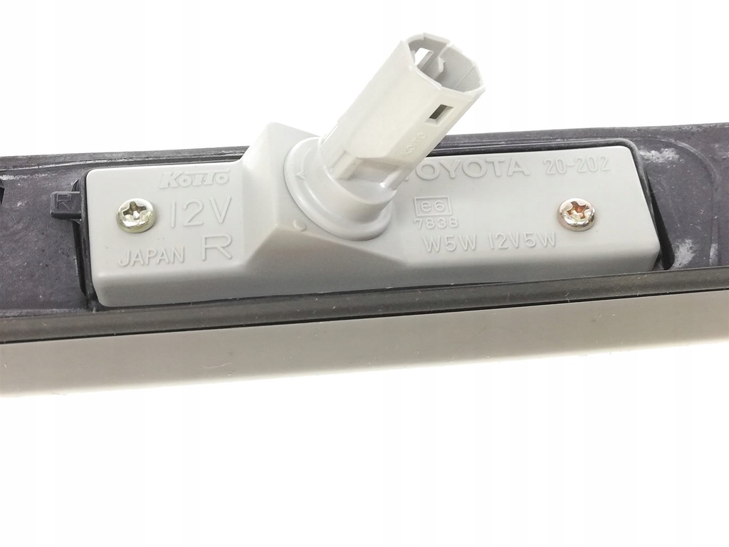 фото №11, Carina 2 87-92 лампа освещение номерного знака накладка