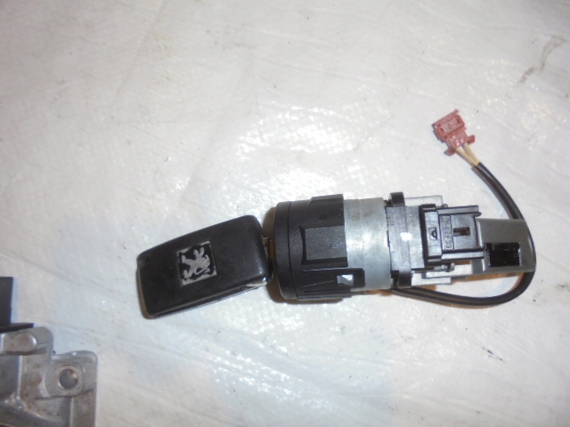 фото №2, Peugeot 308 бортовий комп'ютер набір стартовий 2.0 hdi