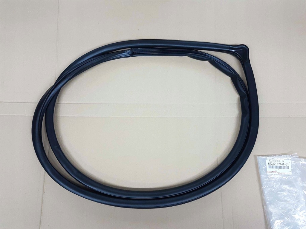 фото №4, Corolla e12 02-07 прокладка кузов дверь перед