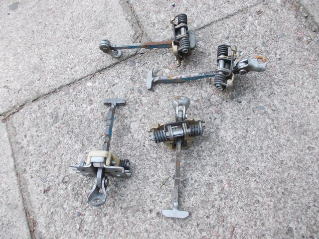 фото №1, Ограничитель дверь vel satis задняя oryg.