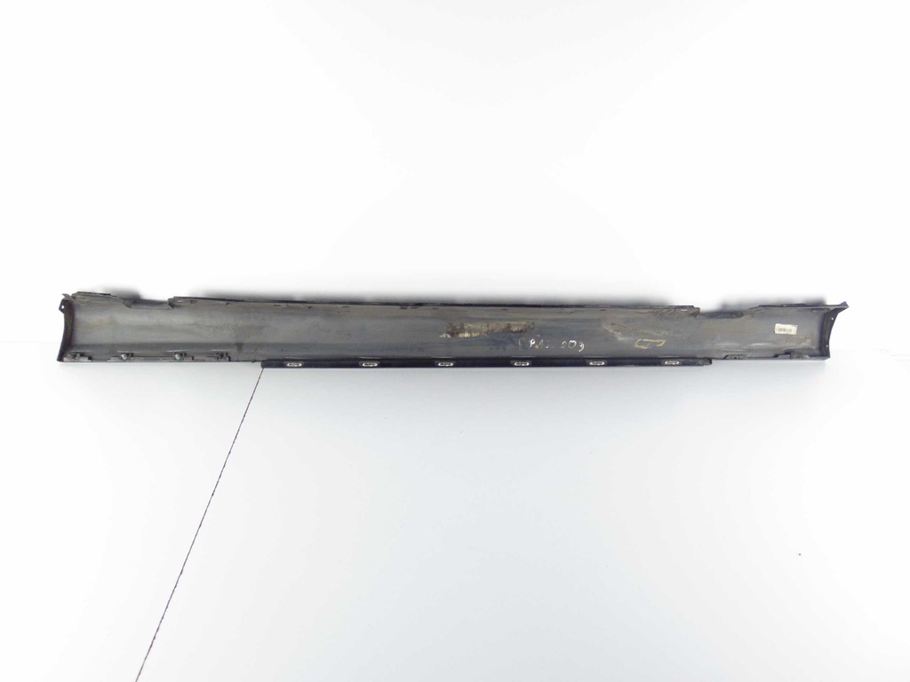 фото №2, W203 sport coupe накладка наружная порог правая