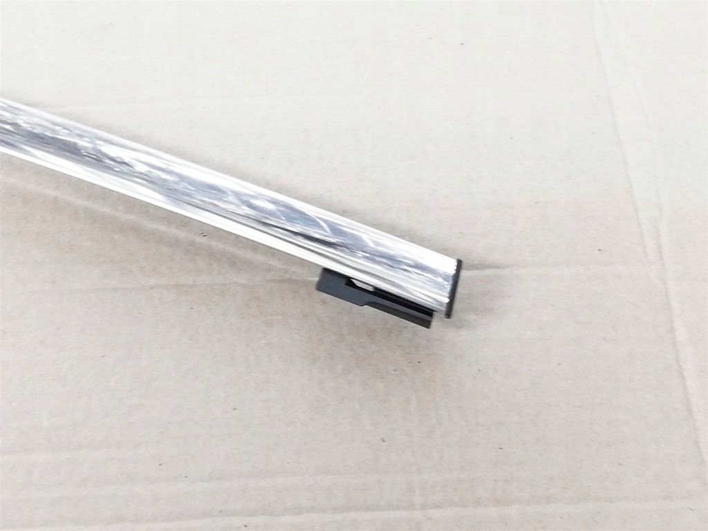 фото №7, Avensis t27 08-18 sed молдинг хром рамка двері задня