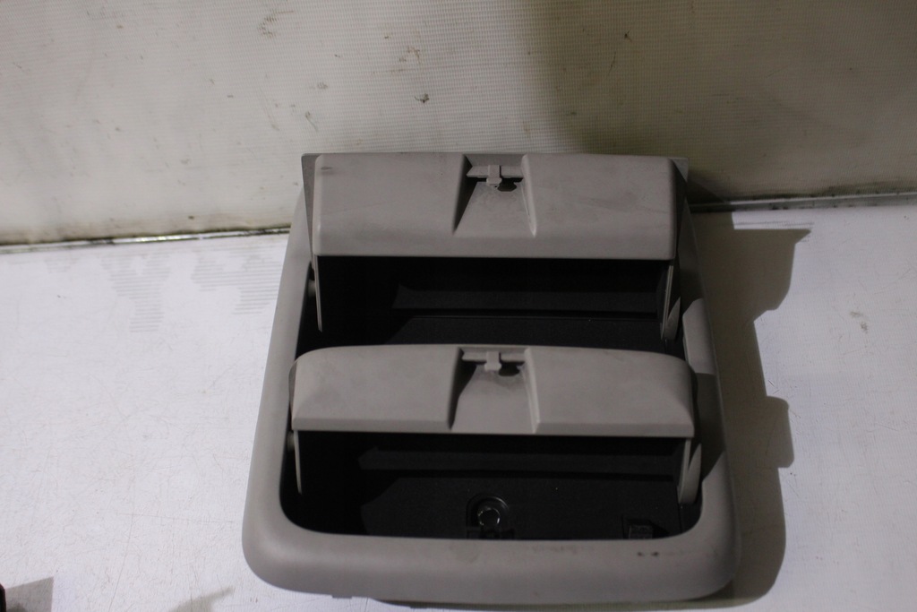 фото №7, Бардачок subaru forester ii sg