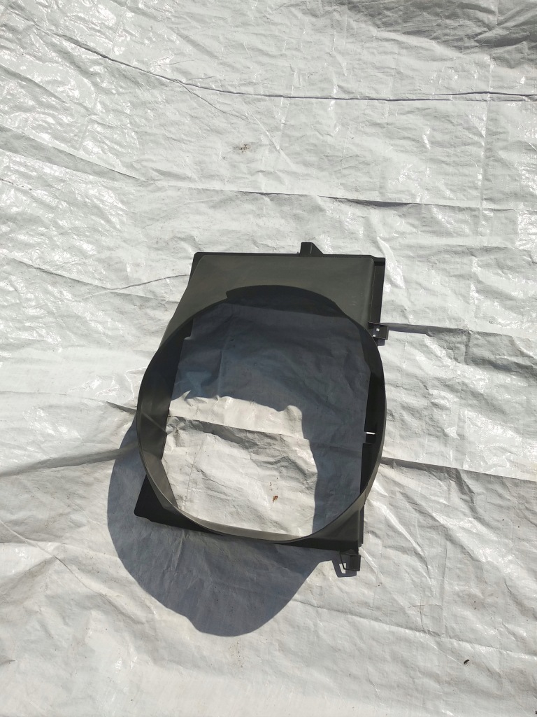 Защита вентилятора mercedes r129 280sl 1295051255 Цена