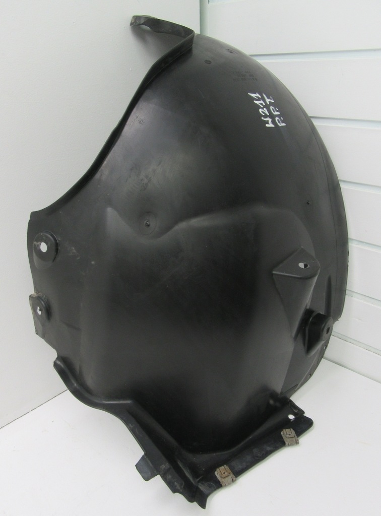 фото №1, Подкрылок правый перед задняя w211 4-matic a2116902230