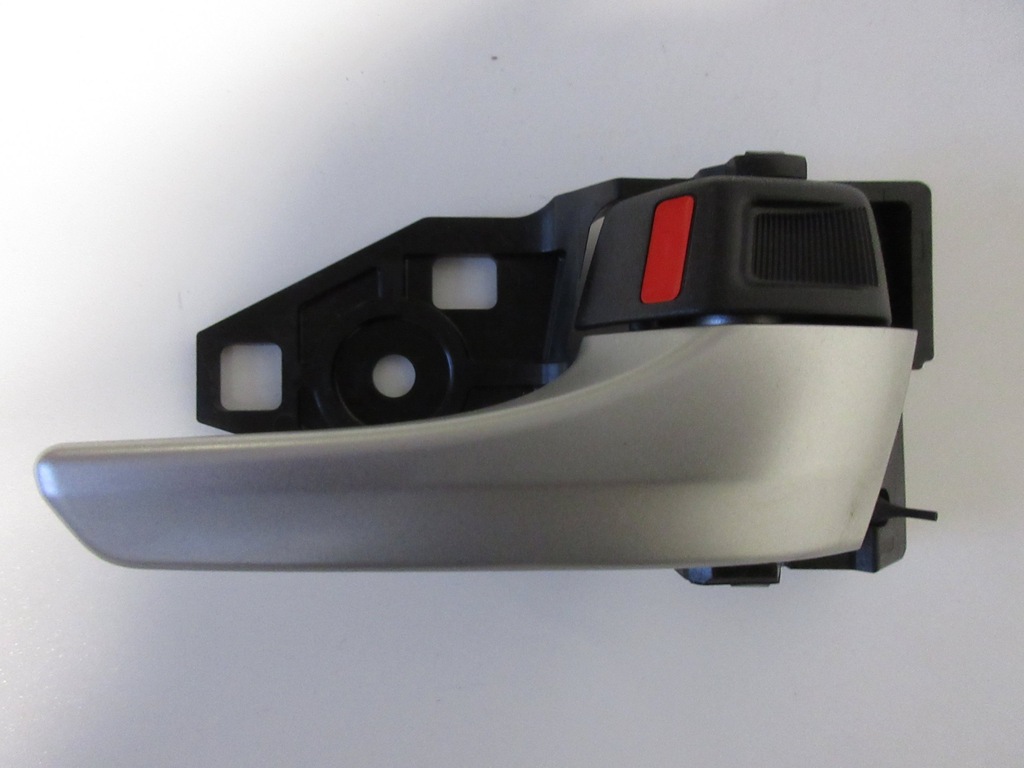 фото №1, Prius plus ручка внутренняя дверь правая