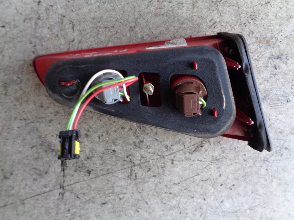 фото №2, Лампа кришки права peugeot 607 lift