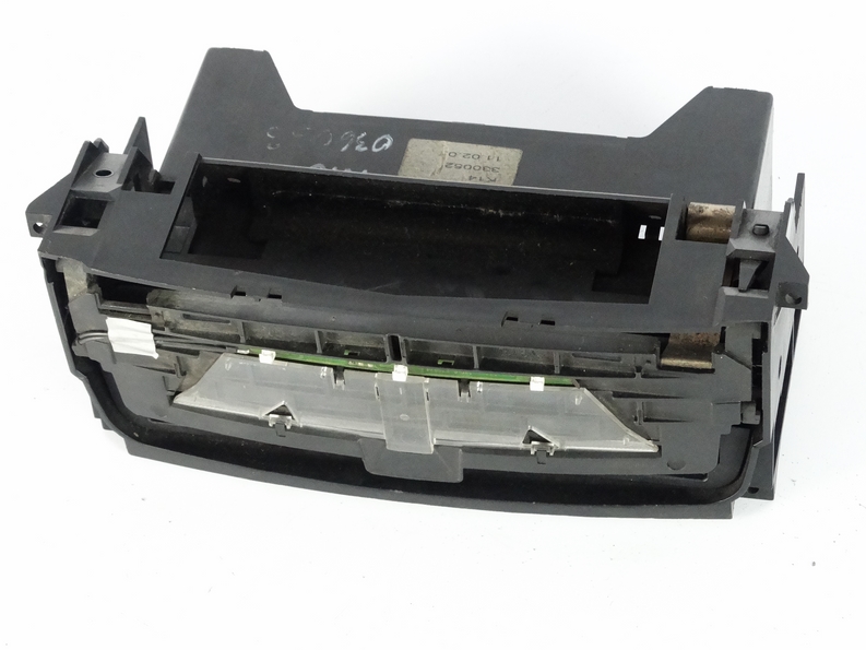 фото №1, Mercedes w220 w215 бардачок корпус радио 220680035