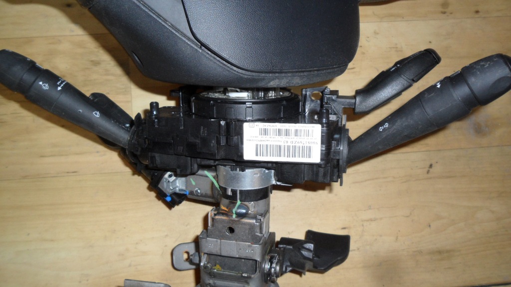 фото №1, Переключатель руля do peugeot 208 gti