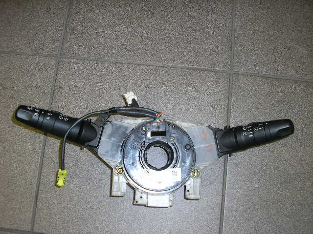 фото №1, Nissan primera p-12 01r- перемикач комбінований