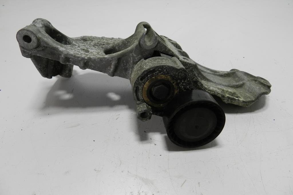 Кронштейн кронштейн генератора renault 8200327134 Цена