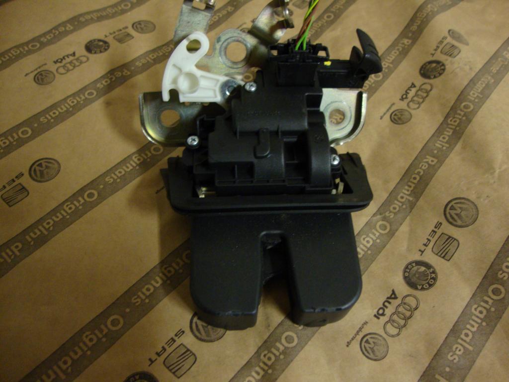 фото №1, Audi q5 8r0 замок задній кришки