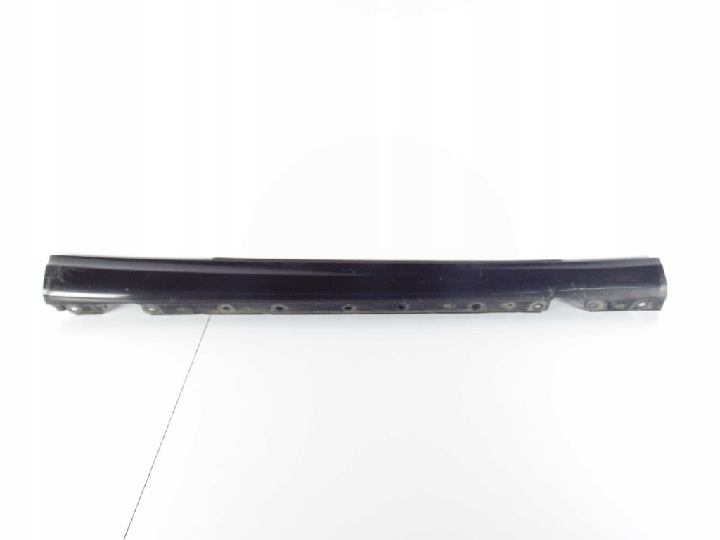 фото №1, W203 sport coupe накладка наружная порог правая