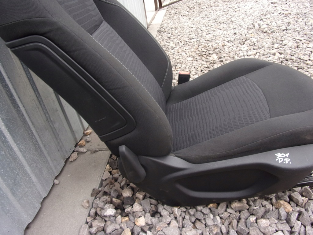 фото №7, Сиденье правый пассажира с подушка peugeot 301 eu