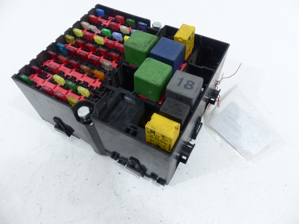 фото №3, Fiesta mk6 02-06 коробка предохранителей 1.3 8v