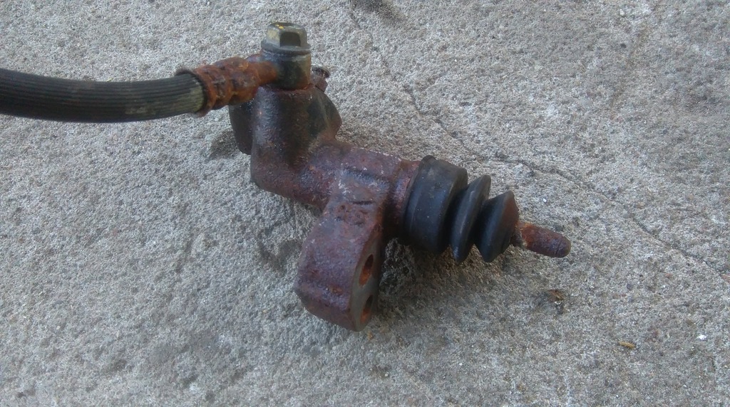 фото №1, Nissan almera tino 1.8 b цилиндр сцепления