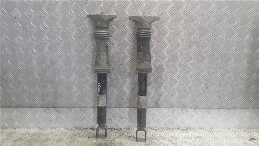 фото №1, Hyundai i30 амортизатори задня задні комплект