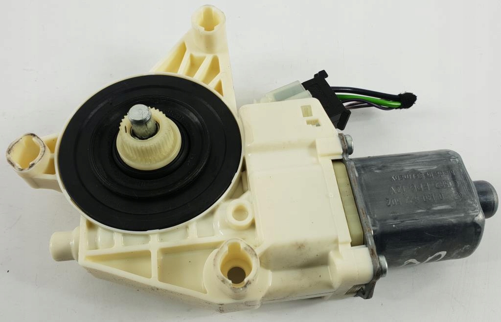 фото №6, Моторчик стекло правый перед w204 lift a2048200242