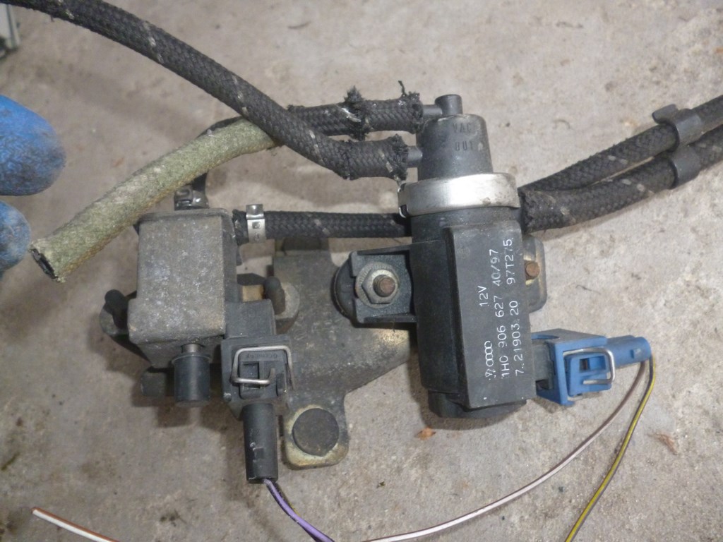 фото №1, Клапан вакуумa polo 1.9sdi 1h0906627