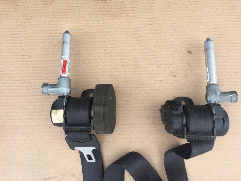 фото №1, Правий лівий pas натягувач задній задня volvo s40 04-12