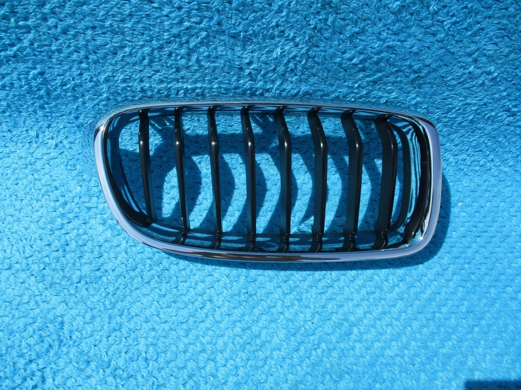 фото №1, Bmw 3 f30 f31 lift решётка радиатора правая оригинал 2015-