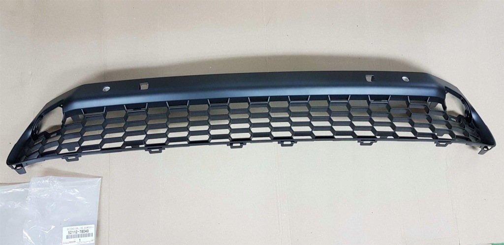 Купити Lexus nx 14-17 решітка решітка радіатора бампер перед