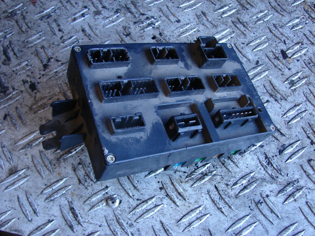 фото №1, Коробка запобіжників alfa romeo 166 2,4jtd