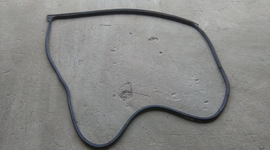 фото №1, Mazda 2 02-07 прокладка двері права передня