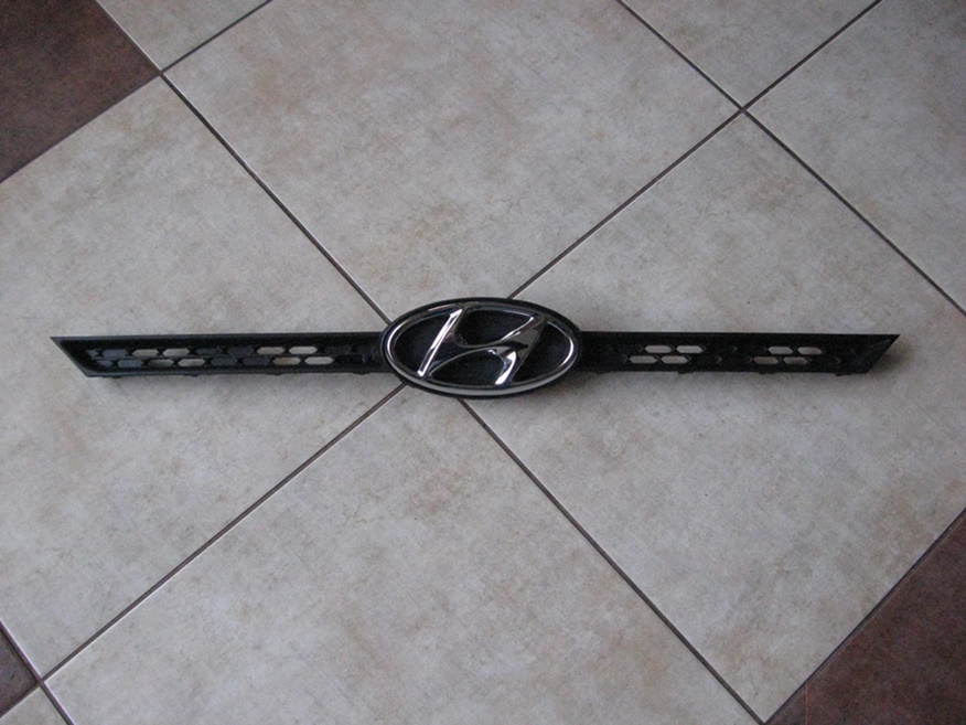 фото №1, Решётка радиатора - hyundai i20 ii - 2015 !!!!