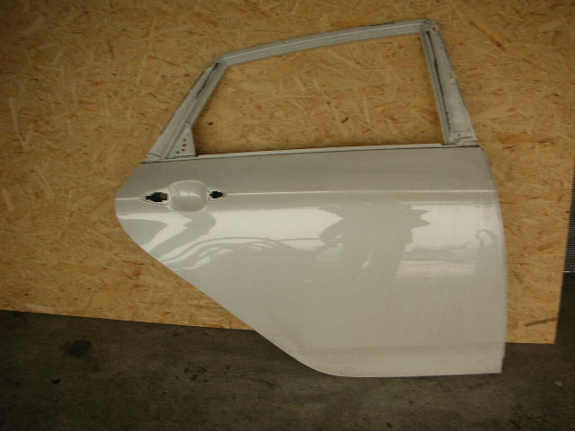 фото №1, Hyundai i40 дверь задняя