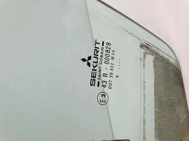 фото №4, Стекло дверь левый перед mitsubishi carisma