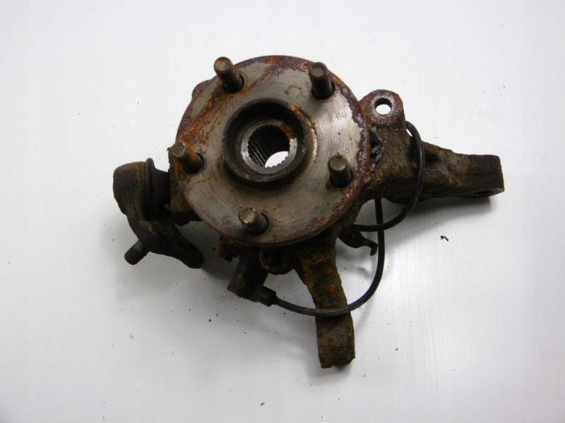 фото №1, Toyota avensis t22 поворотний кулак перед ліва 1,6 16v