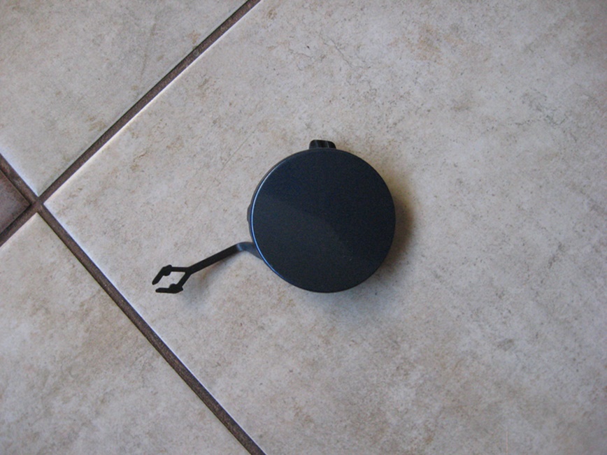 фото №1, Заглушка фаркоп - перед - renault megane iv - 2016 !