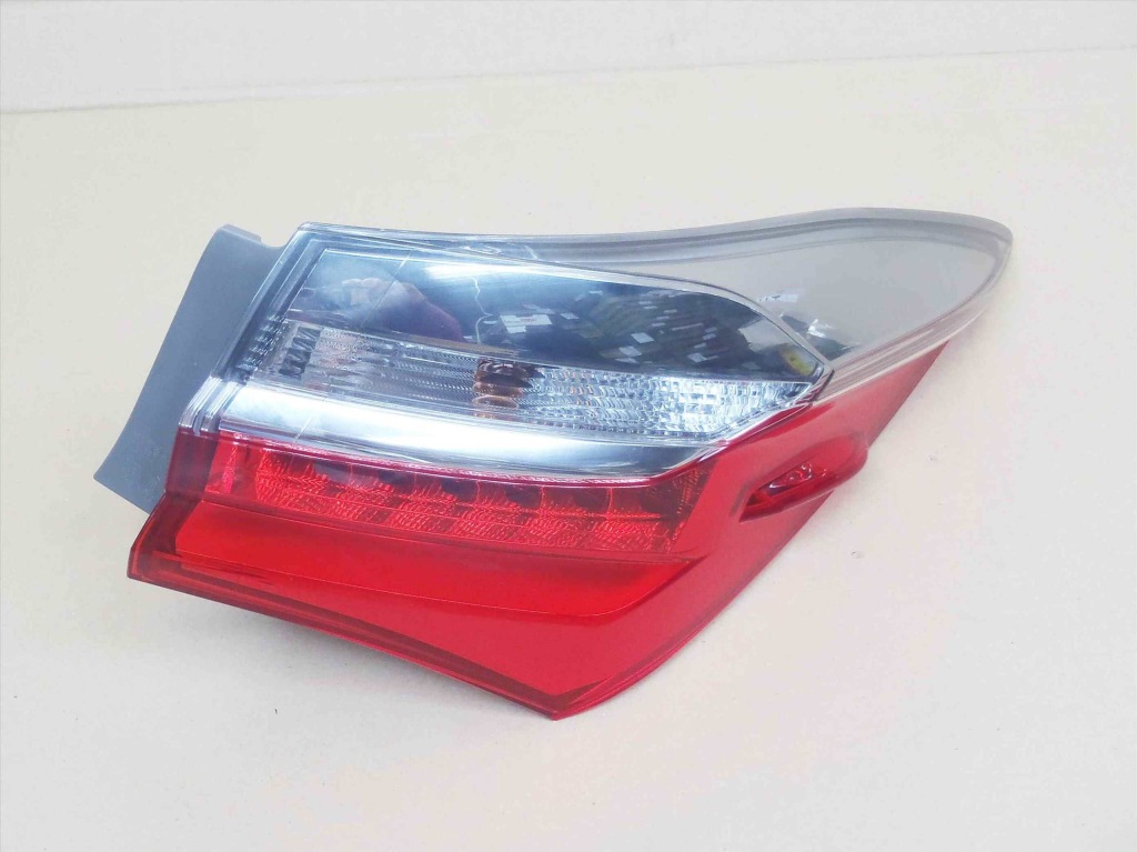 фото №1, Corolla e16 e18 16-19 лампа задняя задняя правая