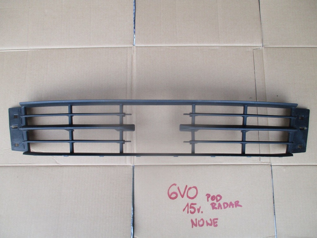 фото №1, Решётка бампера skoda fabia 6v0 15r pod радар