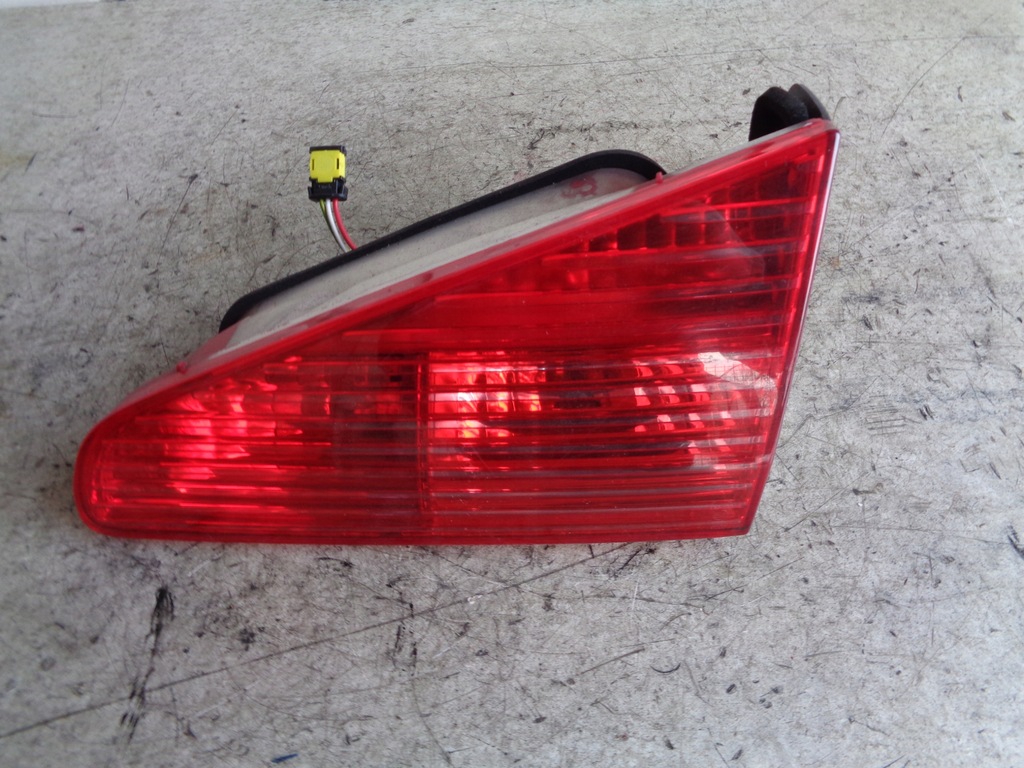 фото №1, Лампа кришки права peugeot 607 lift