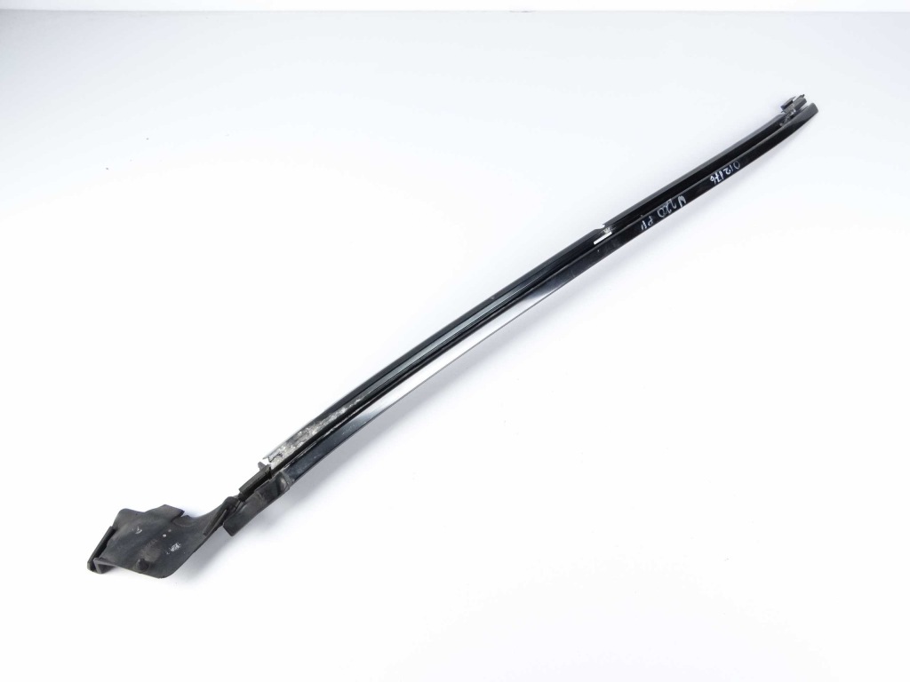 фото №1, Mercedes s w220 прокладка стекло лобовое правая