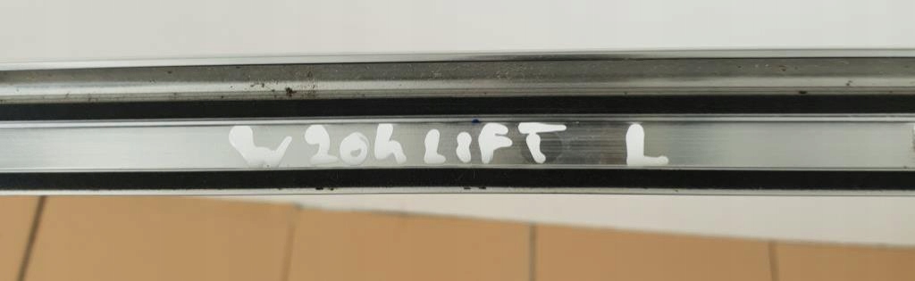 фото №5, Молдинг кровельная крыша левая mercedes w204 kombi lift