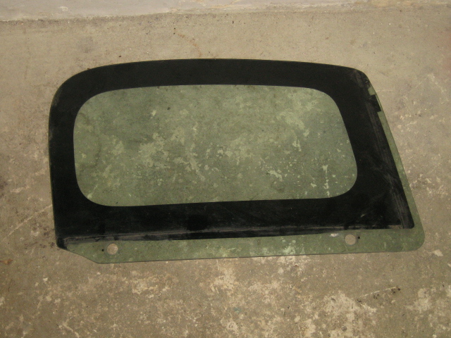 фото №1, Mazda demio 98-03 стекло задняя кузовная правая