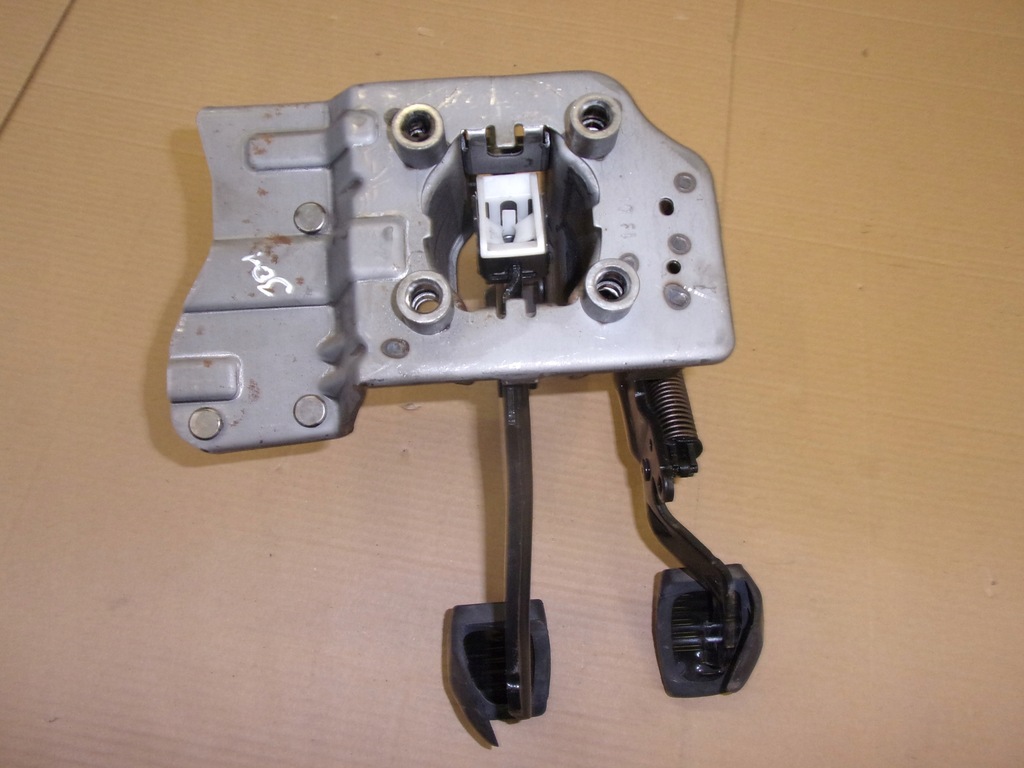 фото №7, Педаль педали сцепления тормоза peugeot 301 2012- eu