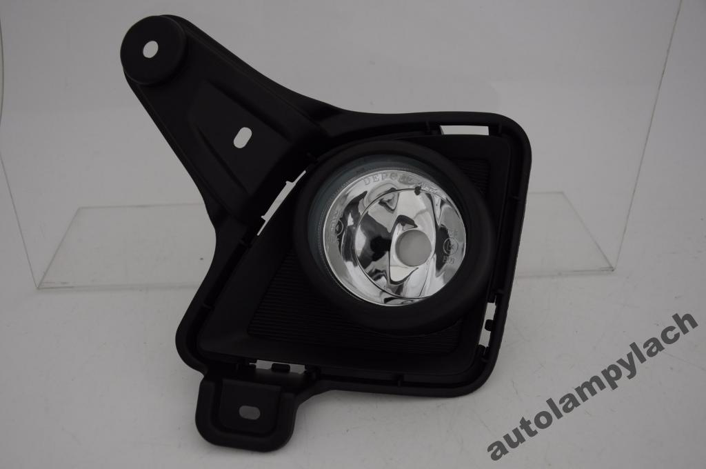 фото №1, Toyota hiace 2010- противотуманная фара левый новый ^