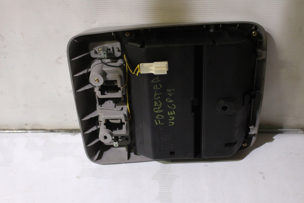 фото №5, Бардачок subaru forester ii sg