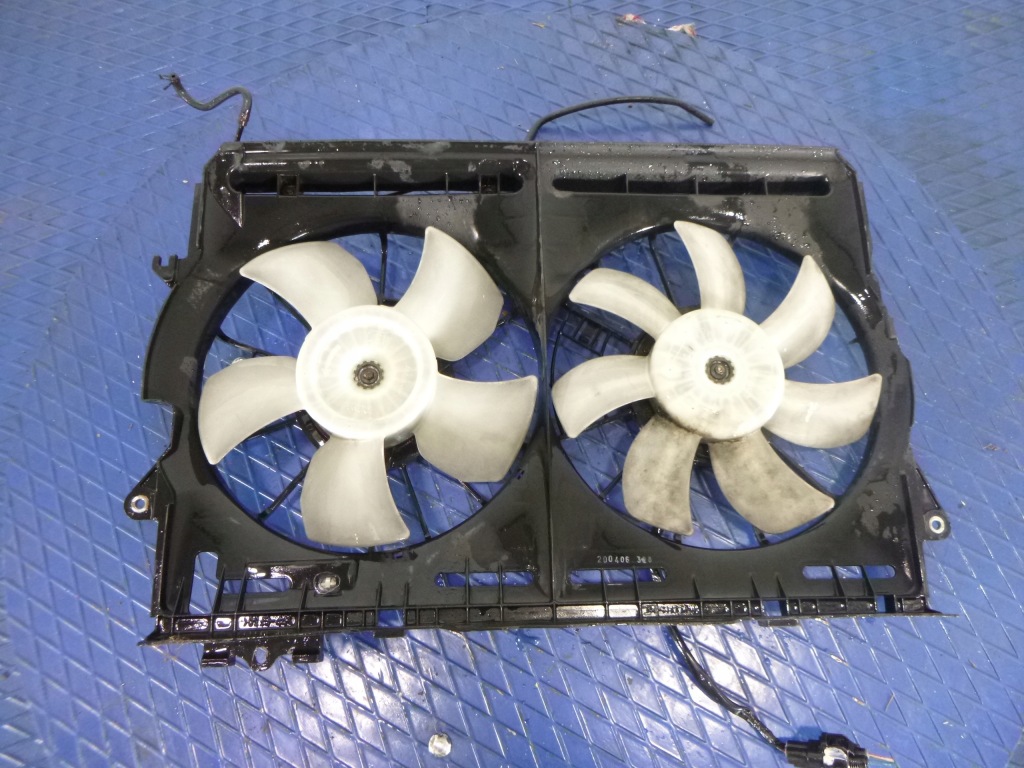 фото №2, Toyota avensis ii вентилятори радіатора